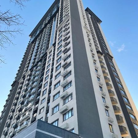 Victory-30 Luxury Apartment Center Kyiv Exterior photo