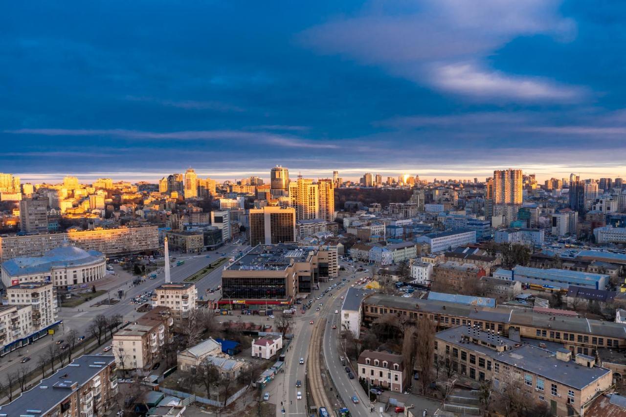 Victory-30 Luxury Apartment Center Kyiv Exterior photo